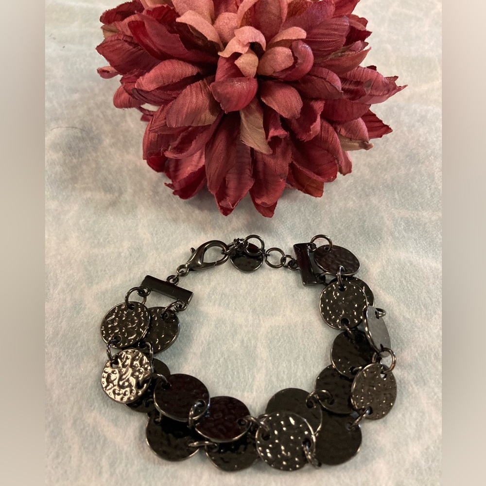 💛TODAY***$13***Belks vintage hammered metal bracelet.